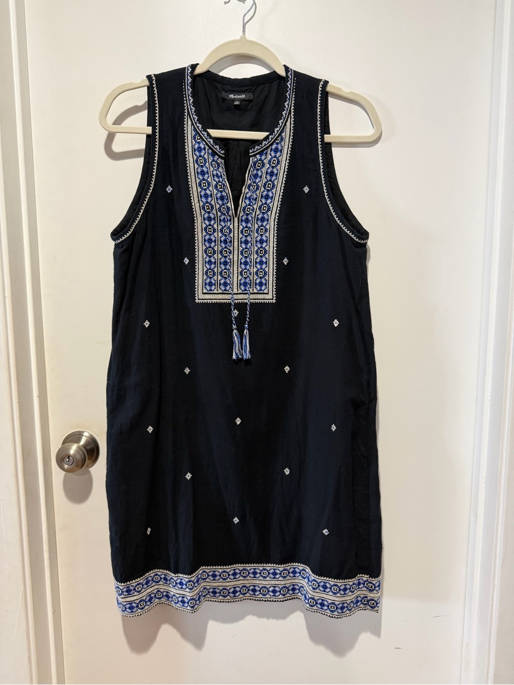 Madewell Black Women's sleeveless dress with embroidered Detail